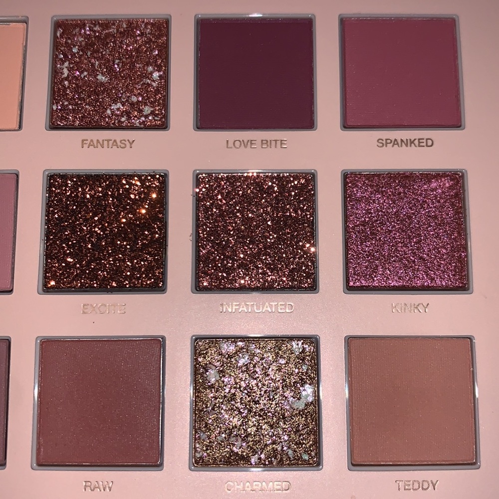 Huda Beauty New Nudes Eyeshadow Palette w Box - Picture 7 of 16
